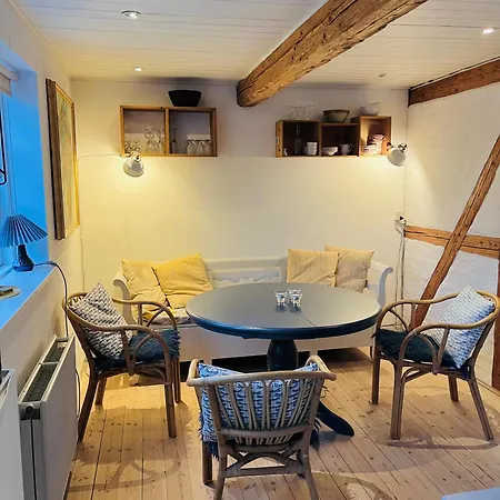 Holiday home Gamle Skole *